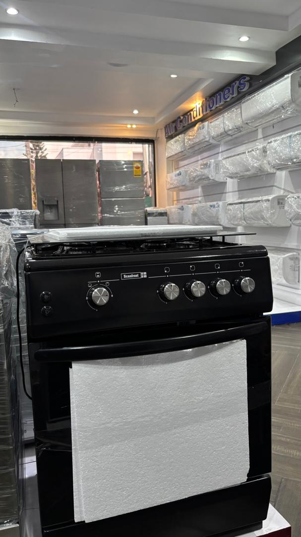 SCANFROST 4 BURNER GAS COOKER WITH BUILT IN OVEN